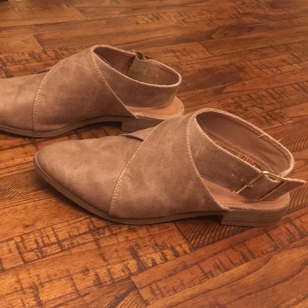 Woven Flat